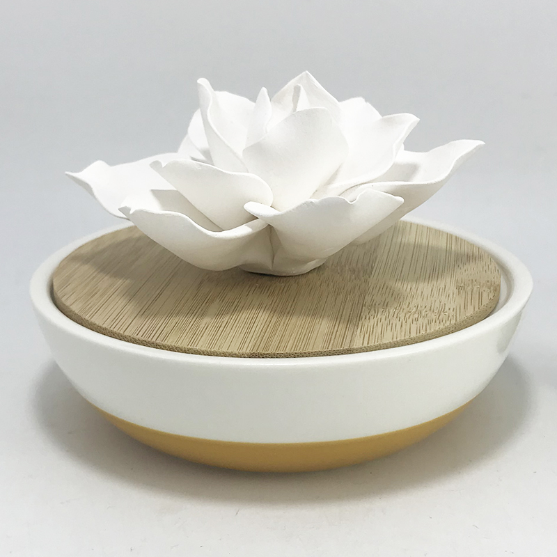 Private label ceramic flower diffuser European with wooden lid 